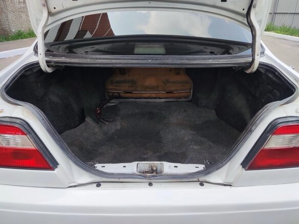 1998 Nissan Bluebird QG18 XI (U14), белый, 400000 рублей - вид 15