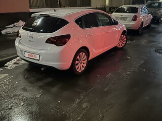 2011 Opel Astra J, белый, 660000 рублей, вид 4