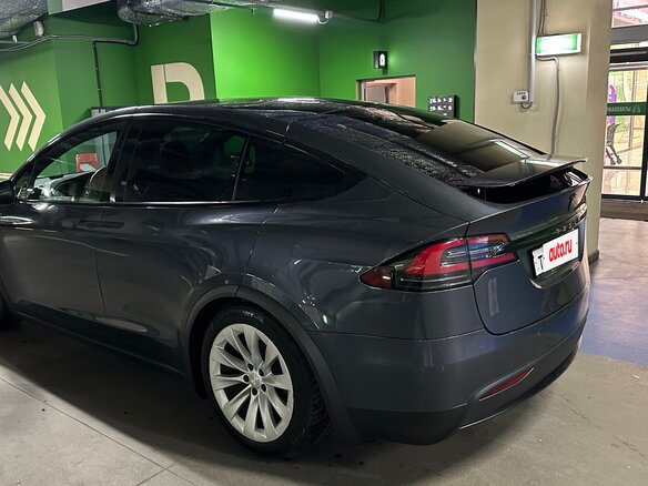 2017 Tesla Model X 90D I, серый, 3500000 рублей - вид 3