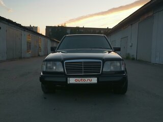1991 Mercedes-Benz W124 230, чёрный, 800000 рублей, вид 1