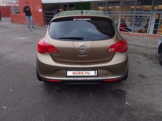 2013 Opel Astra J Рестайлинг, золотистый, 1280000 рублей, вид 3