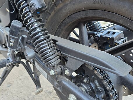 2021 Bajaj Pulsar 180, чёрный, 165000 рублей, вид 4