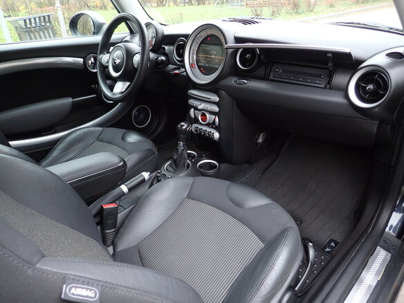 2008 Mini Hatch Cooper S II (R56), чёрный - вид 7
