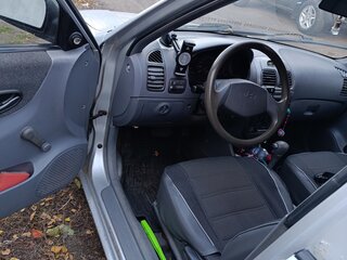 2004 Hyundai Accent ТагАЗ II, серебристый, 470000 рублей, вид 5