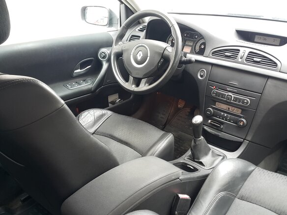 2007 Renault Laguna II Рестайлинг, чёрный - вид 3