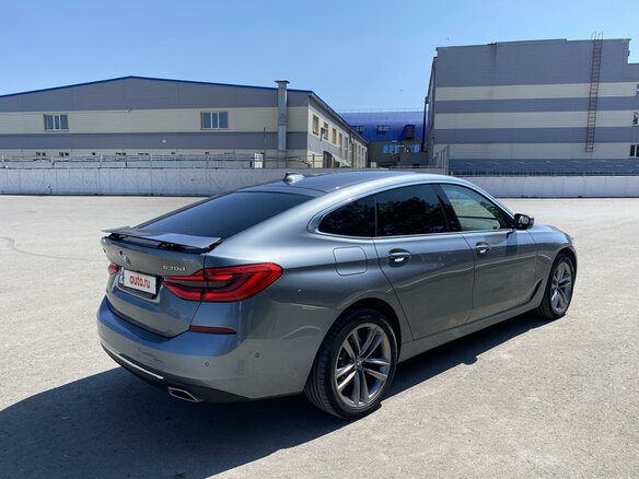 2020 BMW 6 серии Gran Turismo 630d xDrive IV (G32) Рестайлинг, серый, 4500000 рублей - вид 4