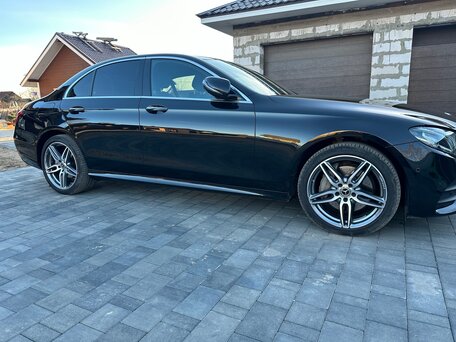2019 Mercedes-Benz E-Класс 200 V (W213, S213, C238), чёрный, 4800000 рублей, вид 5