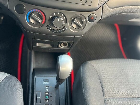 2010 Chevrolet Aveo I Рестайлинг, чёрный, 600000 рублей - вид 11