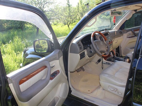 2005 Lexus LX 470 II Рестайлинг, чёрный, 1820000 рублей - вид 17
