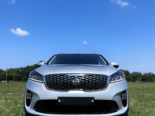 2018 Kia Sorento III Prime Рестайлинг, серебристый, 3000000 рублей, вид 2