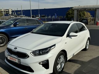 2021 Kia Ceed III, белый, 1405000 рублей, вид 1