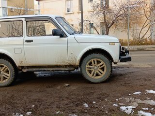 2005 Lada (ВАЗ) 2121 (4x4) I Рестайлинг, белый, 390000 рублей, вид 4
