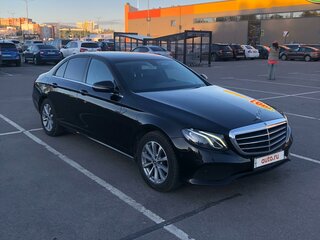 2017 Mercedes-Benz E-Класс 200 V (W213, S213, C238), чёрный, 2699000 рублей, вид 3