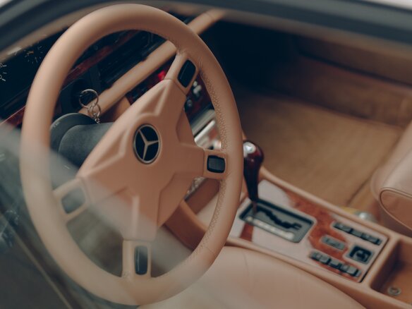 1985 Mercedes-Benz S-Класс 500 II (W126), белый, 7700000 рублей - вид 18