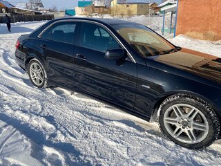 2011 Mercedes-Benz E-Класс 200 7G-Tronic IV (W212, S212, C207), чёрный, 1780000 рублей, вид 2