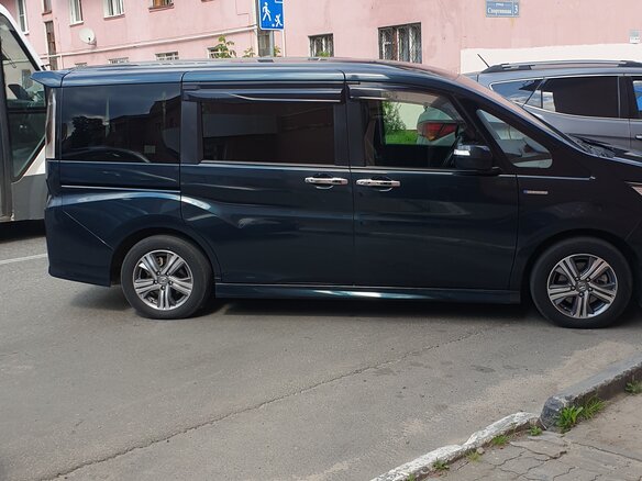 2019 Honda Stepwgn Spada V Рестайлинг, зелёный, 3150000 рублей - вид 4