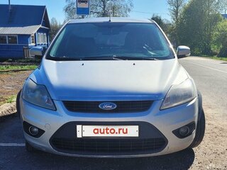 2010 Ford Focus II Рестайлинг, серебристый, 550000 рублей, вид 1