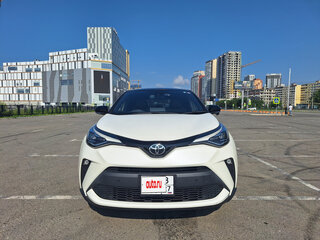 2020 Toyota C-HR I Рестайлинг, белый, 2020000 рублей, вид 1