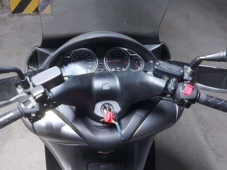 2010 Honda Silver Wing 600, серый, 650000 рублей, вид 4