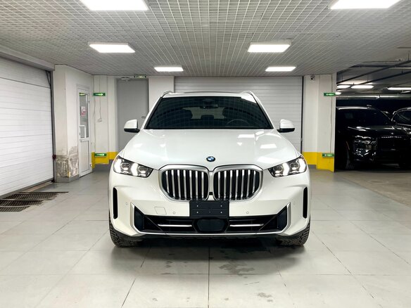 2023 BMW X5 40i IV (G05/G18) Рестайлинг, белый, 14300000 рублей - вид 1