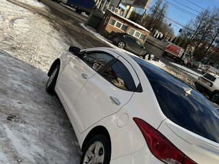 2013 Hyundai Avante V, белый, 945000 рублей, вид 5