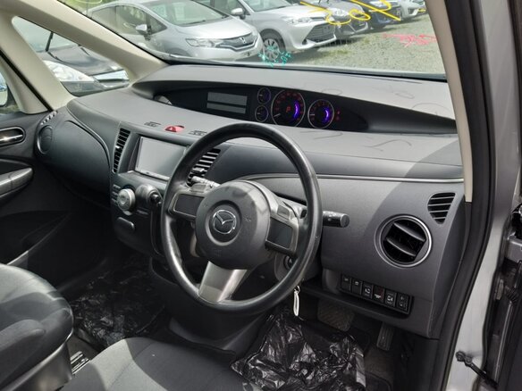 2014 Mazda Biante SkyActiv, белый, 1440000 рублей - вид 4