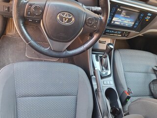 2018 Toyota Corolla XII (E210), белый, 1720000 рублей, вид 2