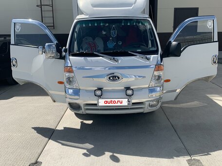 2010 Kia Bongo, белый, 760000 рублей, вид 2