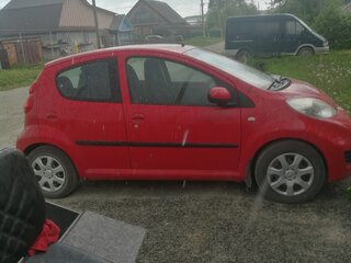 2012 Peugeot 107 I Рестайлинг 2, красный, 490000 рублей, вид 2
