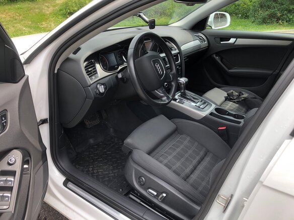2012 Audi A4 IV (B8) Рестайлинг, белый, 1650000 рублей - вид 6