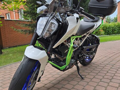 2018 KTM 390 Duke, белый, 375000 рублей, вид 2