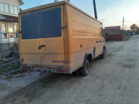 1988 Mercedes-Benz 408D, жёлтый, 300000 рублей, вид 2