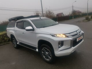 2020 Mitsubishi L200 V Рестайлинг, белый, 3800000 рублей, вид 2