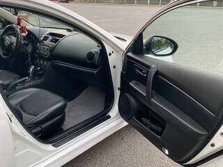 2010 Mazda 6 II (GH) Рестайлинг, белый, 1075000 рублей, вид 5
