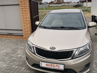 2014 Kia Rio III, бежевый, 830000 рублей, вид 1