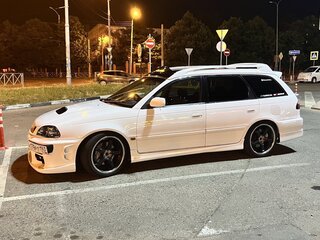 2001 Toyota Caldina II Рестайлинг, белый, 850000 рублей, вид 4