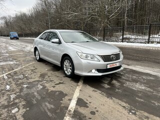 2011 Toyota Camry VII (XV50), серый, 1525000 рублей, вид 2