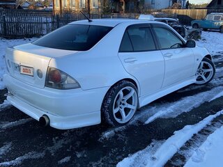 2002 Toyota Altezza, белый, 1999999 рублей, вид 4