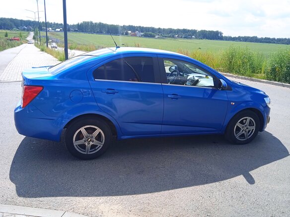 2013 Chevrolet Aveo II, синий, 700000 рублей - вид 3