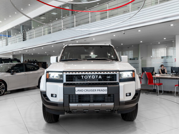 2025 Toyota Land Cruiser Prado 250 Series, белый - вид 1