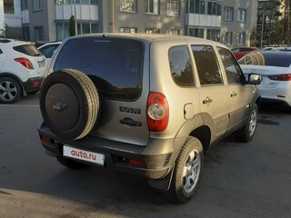 2012 Chevrolet Niva I Рестайлинг, бежевый, 600000 рублей, вид 4
