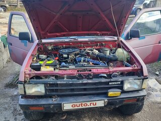 1991 Nissan Terrano I, красный, 250000 рублей, вид 2