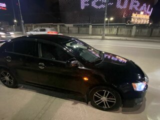 2011 Mitsubishi Lancer X Рестайлинг, чёрный, 870000 рублей, вид 3