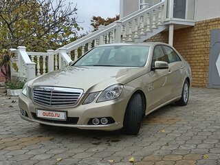 2010 Mercedes-Benz E-Класс 250 5G-Tronic IV (W212, S212, C207), жёлтый, 2100000 рублей, вид 2