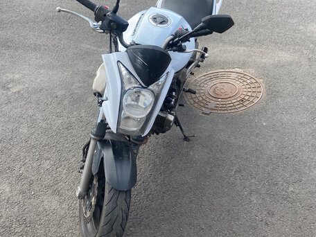 2009 Kawasaki ER-6N, белый, 300000 рублей, вид 2