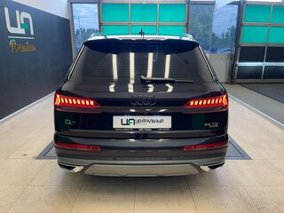 2020 Audi Q7 45 TDI II (4M) Рестайлинг, чёрный, 5300000 рублей, вид 5