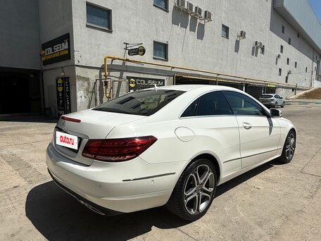 2013 Mercedes-Benz E-Класс 200 IV (W212, S212, C207) Рестайлинг, белый, 2200000 рублей, вид 5