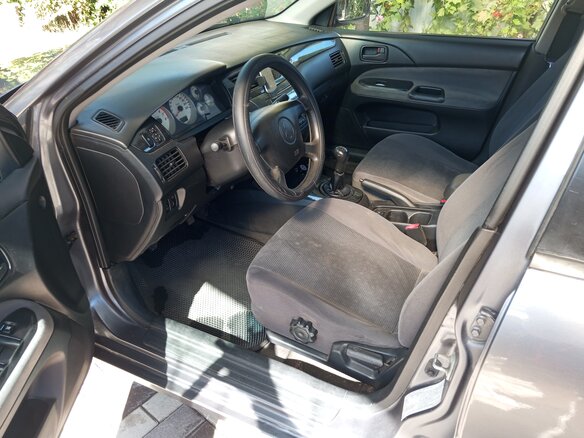 2004 Mitsubishi Lancer IX, серый, 400000 рублей - вид 7