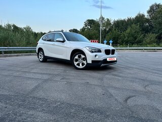 2013 BMW X1 18i I (E84) Рестайлинг, белый, 1000000 рублей, вид 2