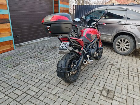 2016 Yamaha MT-09 (FZ-09), красный, 600000 рублей, вид 4